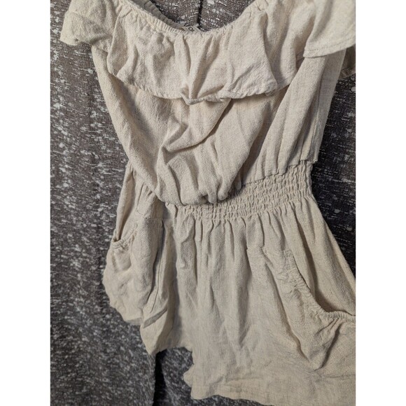 Fourteen & 9th Beige Linen Ruffled Off the Shoulder Romper Womens Size Medium‎ - Picture 3 of 7